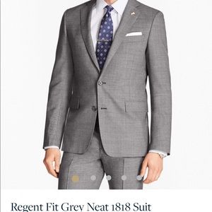 Brooks Brothers Regent Fit Grey 1818 Suit 40R/33